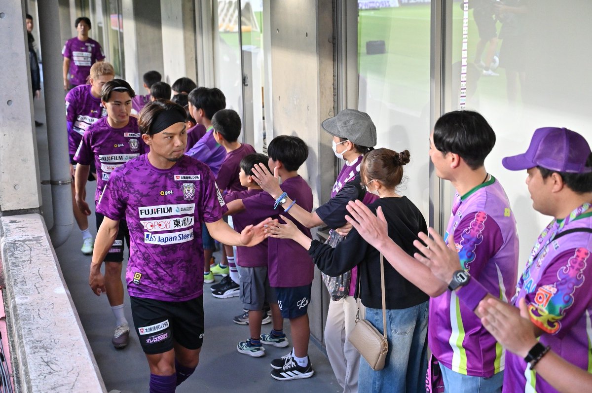 fujiedamyfc_pr's tweet photo. 【10/3 #湘南ベルマーレ 戦】
26/27シーズン藤枝MYFCファンクラブ会員「蹴っとばし小僧のなかまたち」を対象にイベント参加者募集開始✨

✅フェアプレーフラッグベアラー
✅エスコートキッズ
✅ハイタッチ・アップ見学
✅スタジアム見学ツアー

▶https://t.co/akHu3OT9wH

#藤枝MYFC
#2627藤枝vs湘南 https://t.co/eH9eQBdHFI