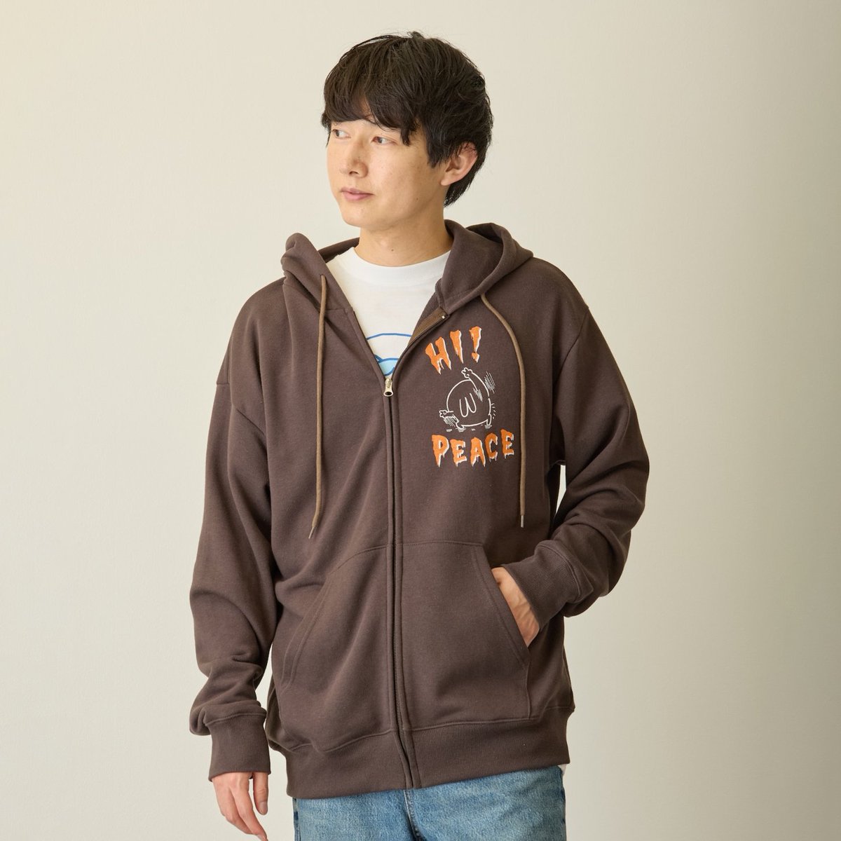 chiikawa_market's tweet photo. 🌱#ちいかわ 新商品🌱

『ジップパーカー ホラーシリーズ（M／L）（全2柄）』
各7,700円(税込)

恐怖しのびよる バックプリント👤
いつでも笑顔で まいにち着てね🍧

#ちいかわマーケット （公式通販）では
9/18(金)11時発売🌱 https://t.co/vmOyZpa7td