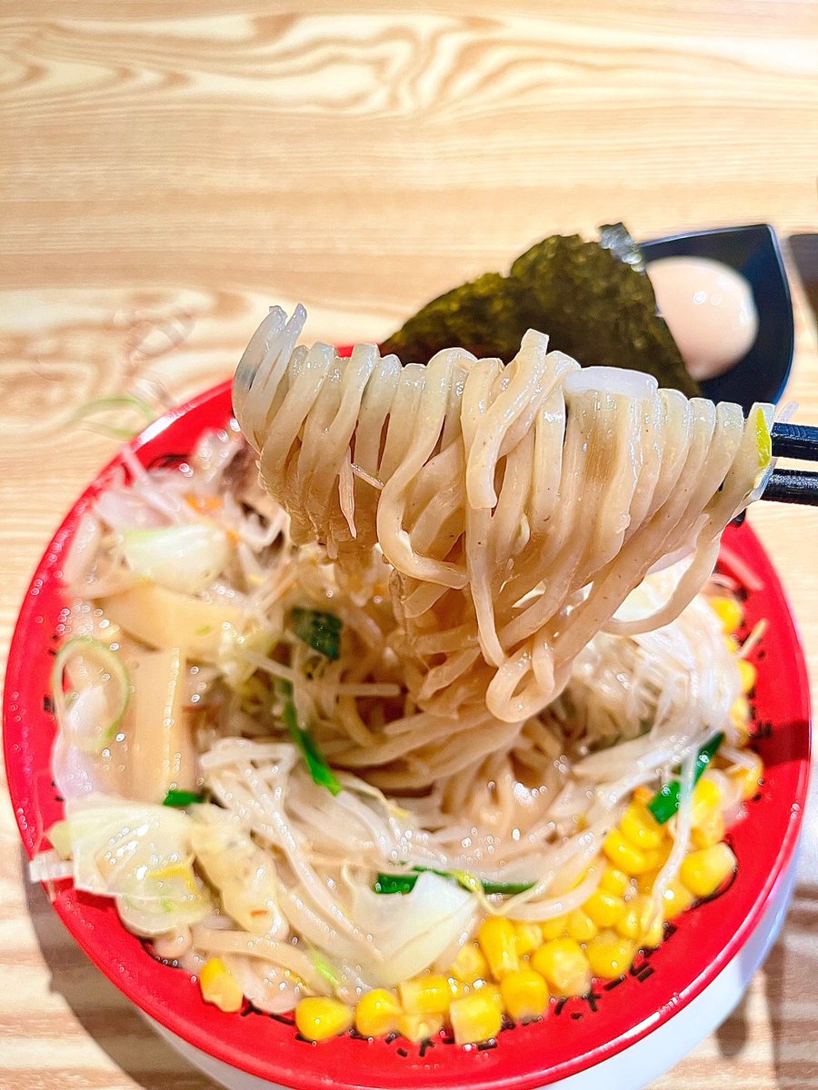 alorf108086's tweet photo. Just found the coziest hole-in-the-wall ramen spot in downtown! Rich tonkotsu broth, springy noodles, and that perfectly soft-boiled egg—10/10 would slurp again ASAP https://t.co/xETbXvigHD