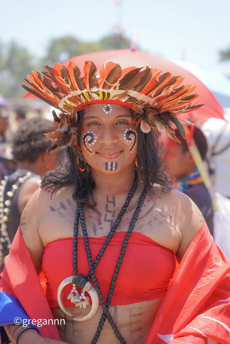 Gregan_Israel's tweet photo. Papua New Guinea has 22 provinces, and more than 800 languages with different cultures. Here's a male and female dancer from Central Province, showcasing their unique identity.

PNG's 51st Independence 🇵🇬 https://t.co/u3nYA4ZbMr