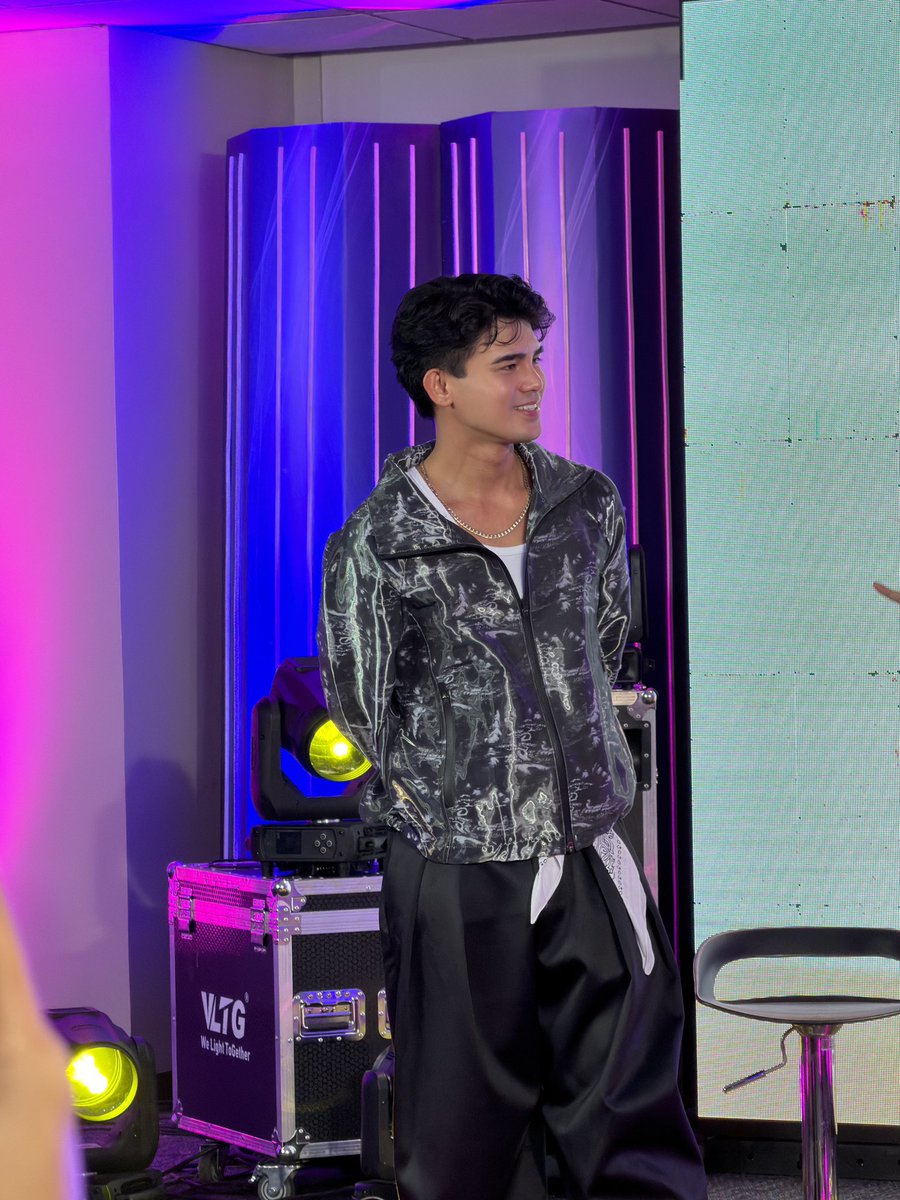 cornerstone_ofc's tweet photo. Inigo Pascual is set to unveil an early look at the music video for “Pagdating ng Panahon” at today’s MV Preview and MediaCon! 🤩

PRE-SAVE HERE: https://t.co/C3Rk4I2SjM

#InigoPascual
#CornerstoneArtist https://t.co/mD1cf7rg5f