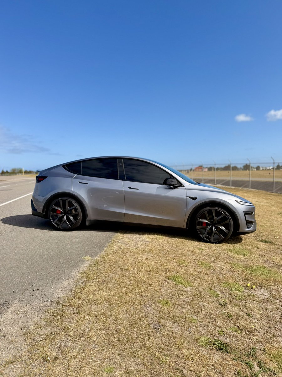 mitchandrews_'s tweet photo. Quick trip to Williamtown to catch a Super Hornet arrival. Checked out the new M1 extension to Raymond Terrace as well. What a difference it has made! https://t.co/rfmqQc9UsK