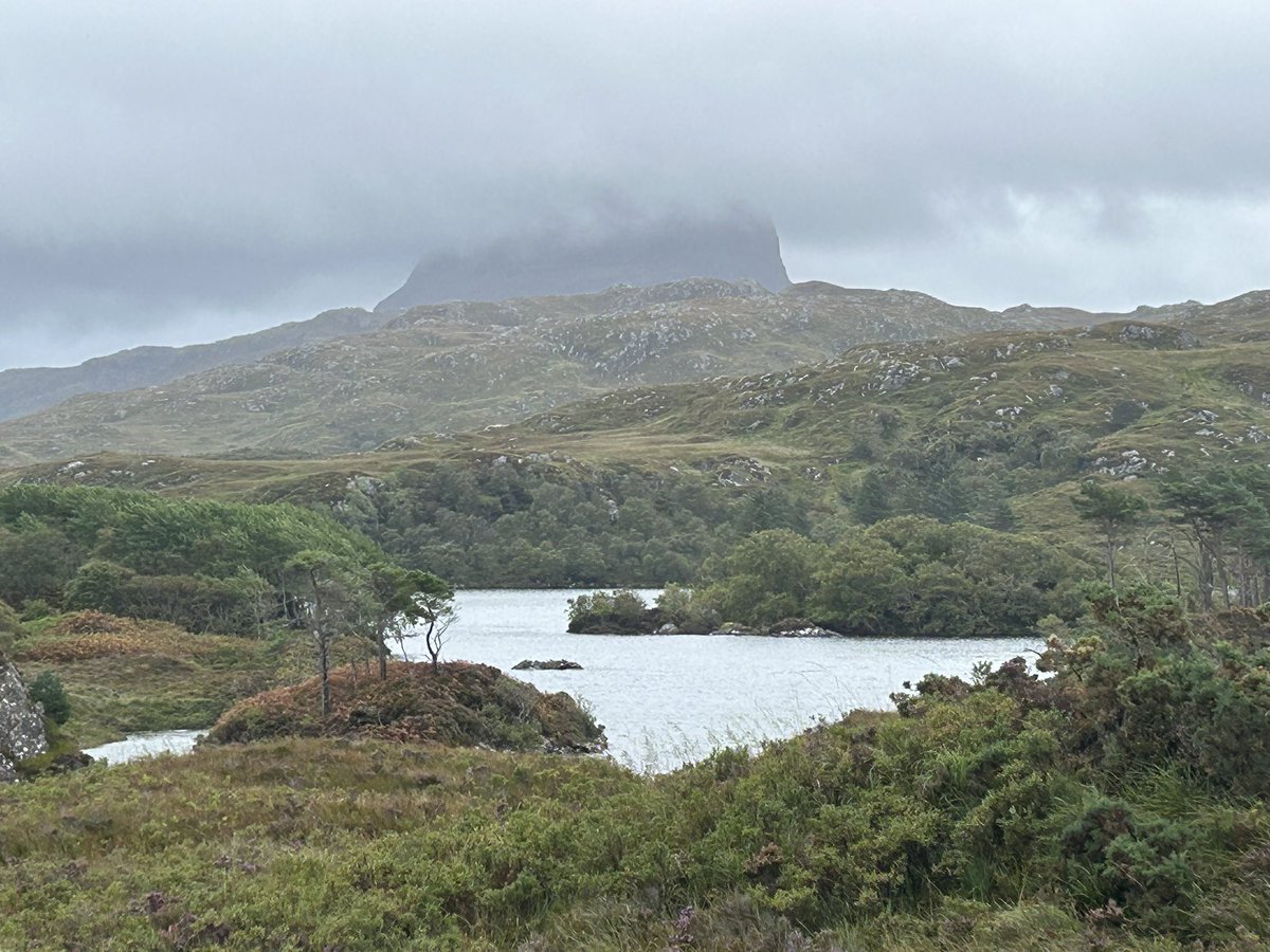 Northlakesuk's tweet photo. Good morning from
A damp breezy Lochinver with the top of Suilven shrouded in cloud :-( https://t.co/lKdhcE05qL