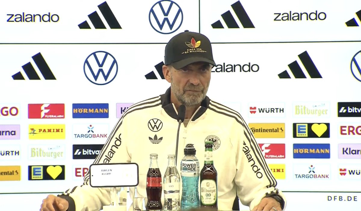 iMiaSanMia's tweet photo. Klopp on Florian Wirtz: "The exchange with Flo was very pleasant. We're keeping in touch from time to time. I think he's the player who covered the most ground at Liverpool this season, so the willingness is absolutely there. We have to move away from expecting to see special moments from him. He needs to help us as a team. We have to make sure that Flo feels comfortable with us. When the team works, then every player shines as a consequence. We need to be satisfied when Flo Wirtz plays a game in which he gave everything but didn’t register a goal or assist. We simply need to give the boy the feeling: ‘That was more than good enough today. You helped us as a team. We won 1–0 or 2–0.’ - And then all the experts in the world sit there and discuss why he still hasn’t worked out. There are just as many reasons to say: ‘He’s working perfectly well.’ Now let’s take the next steps together.' - that applies for Flo and all the others"