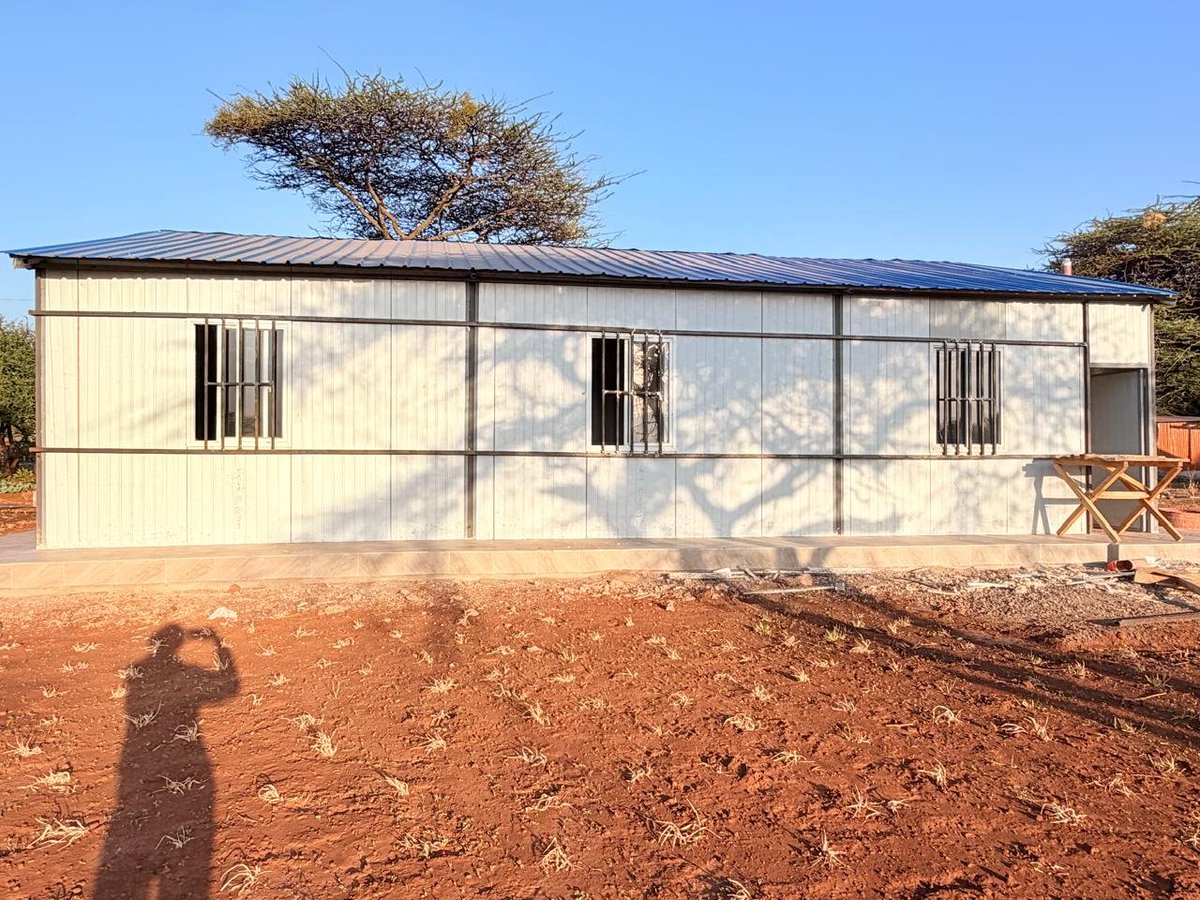 RReseeding's tweet photo. Our seedbank &amp; research facility in Isiolo is almost complete! This will be a hub for conserving, testing and scaling indigenous tree &amp; rangeland pasture seeds, while supporting research and community-led restoration across Kenya’s drylands
#RangelandRestoration #SeedBank #Asals https://t.co/VOYN3VJoIW