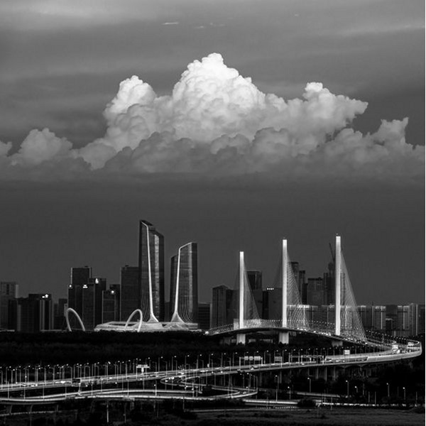 AngieLorenaAle1's tweet photo. Been thinking about architecture lately. Sometimes changing the environment is all it takes to restart your focus. Maybe I'm overthinking it. What do you think? 👍 😎 🌙 https://t.co/yaToFkCkRy