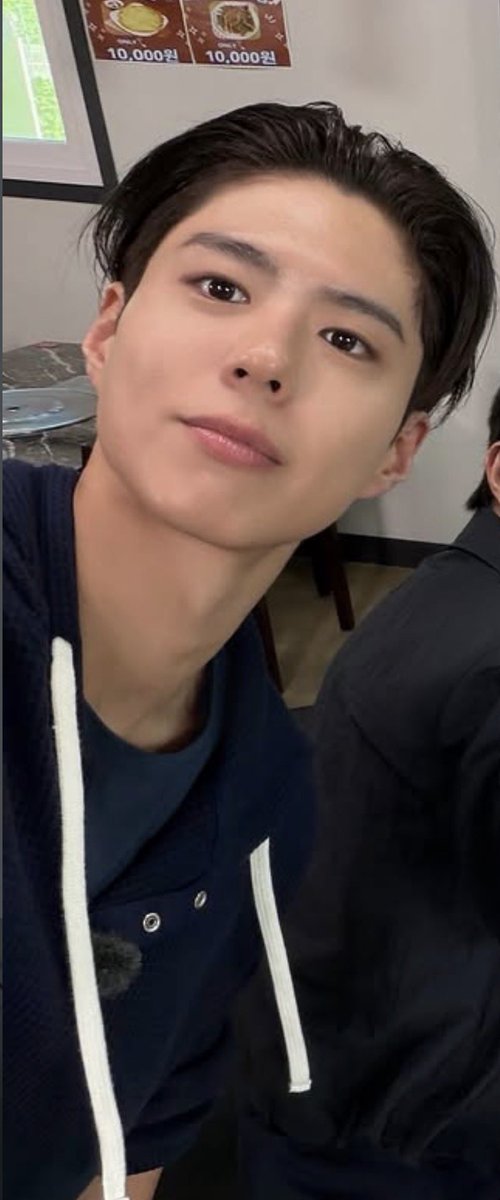 bogumsuni_24's tweet photo. 박보검 일상짤 내가 제일 조아해🤍🩵
구르미 10주년 여행샷📸

#박보검 #parkbogum
#구르미그린달빛 #구르미다시그린달빛 https://t.co/gnbFF1c0F3