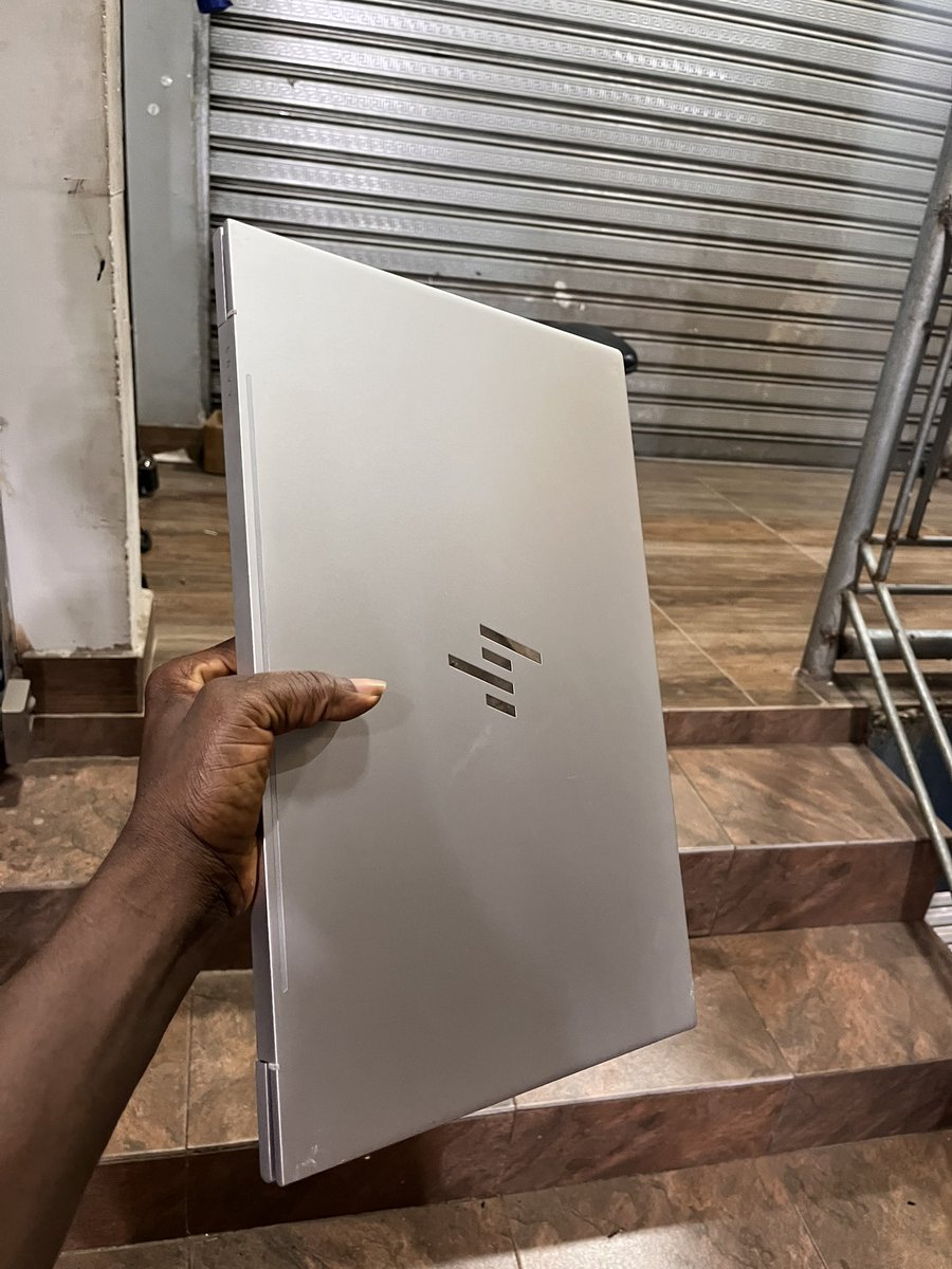 KrampahProf's tweet photo. @SIKAOFFICIAL1 @BigDaddyCee7 Hp Envy 17 * 
Core i5-12th gen
16 gig ram /512 ssd 
4K display 
*ghc7,500*
0507576086 https://t.co/EwS4fI6Pft