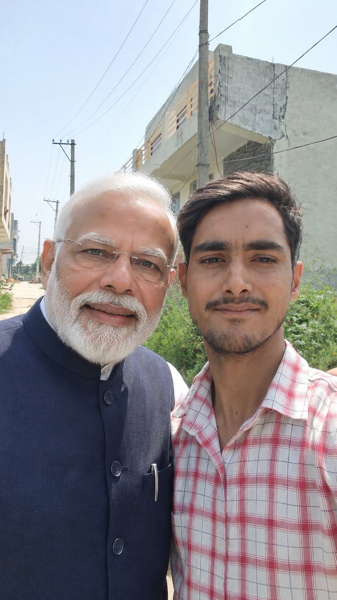 ytvabhay's tweet photo. 😀 Happy 🎂🎂 Bìrthdày Modiji 🎉 
#modiji #narendramodiji https://t.co/JMmp0bhZCN