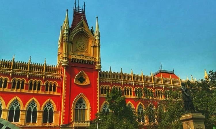 LiveLawIndia's tweet photo. #BREAKING Calcutta High Court has directed the Raniganj Police authorities to file an affidavit stating their basis of detaining a man suspected to be a #Bangladeshi national from 8th August 2026 onwards. 

Court took exception to the fact that the police has held the man in detention for over a month, and interrogated him themselves instead of the FRRO. 

#CalcuttaHighCourt