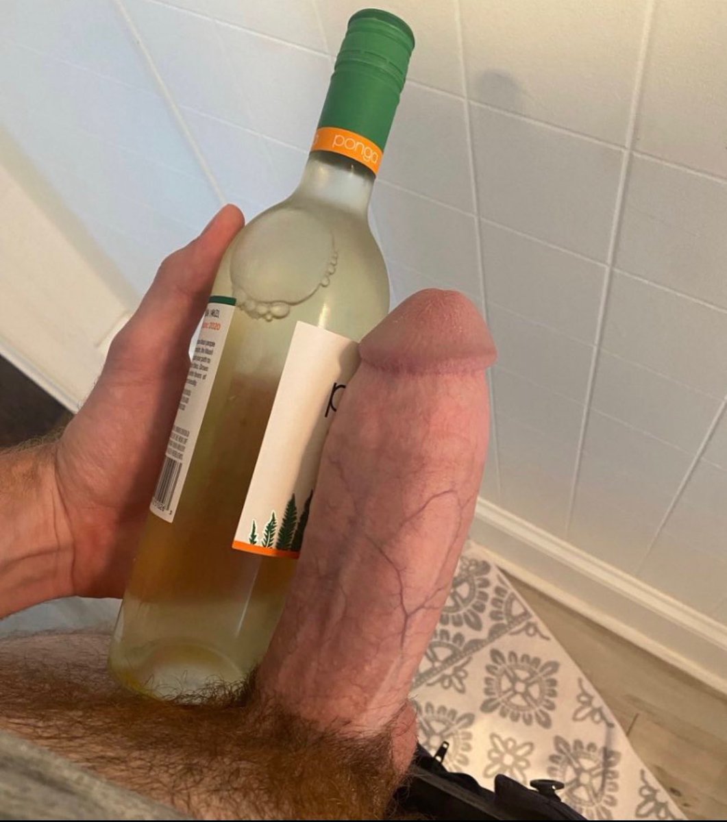 DudesGallery_'s tweet photo. Do you want a glass of wine and then I’ll fuck you? 🍆😈 https://t.co/RXOhZ2m3pL