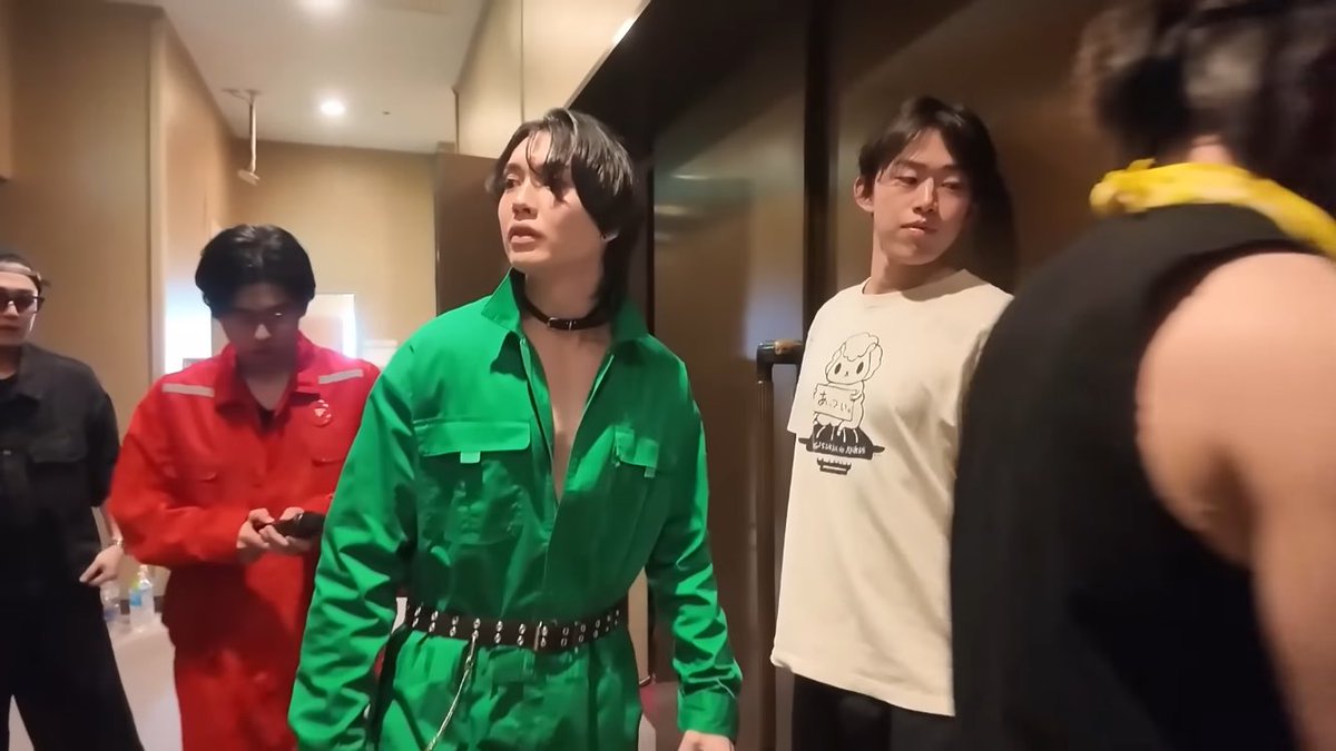 prncs32_m17's tweet photo. 私服ももちろんだけど、衣装大好きマンなので今日の動画期待しちゃう🎥
the演目します感のザニシの衣装たまんないんよね🤤❕❕❕ https://t.co/ggQQNepMkM
