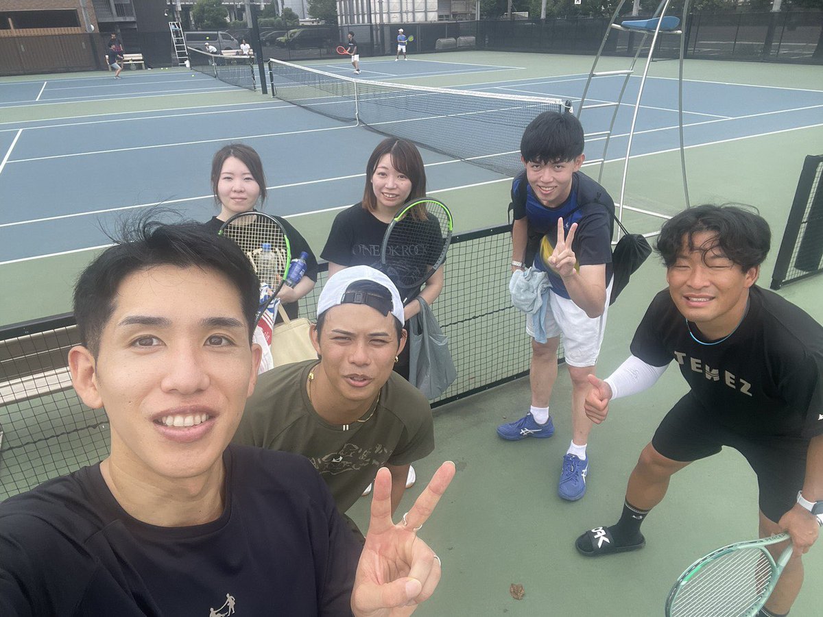 SSDS_StockSun's tweet photo. 【テニス会】開催しました！

9/13(日)に初級から上級まで6名が集まり、2時間にわたってゲームを行いました。

仕事の話をする交流会だけでなく、一緒にスポーツをする機会もあるのがStockSunサロンです。

今後も業種別・地域別など、さまざまな交流会を開催していきます！ https://t.co/4rx3JWqqGK