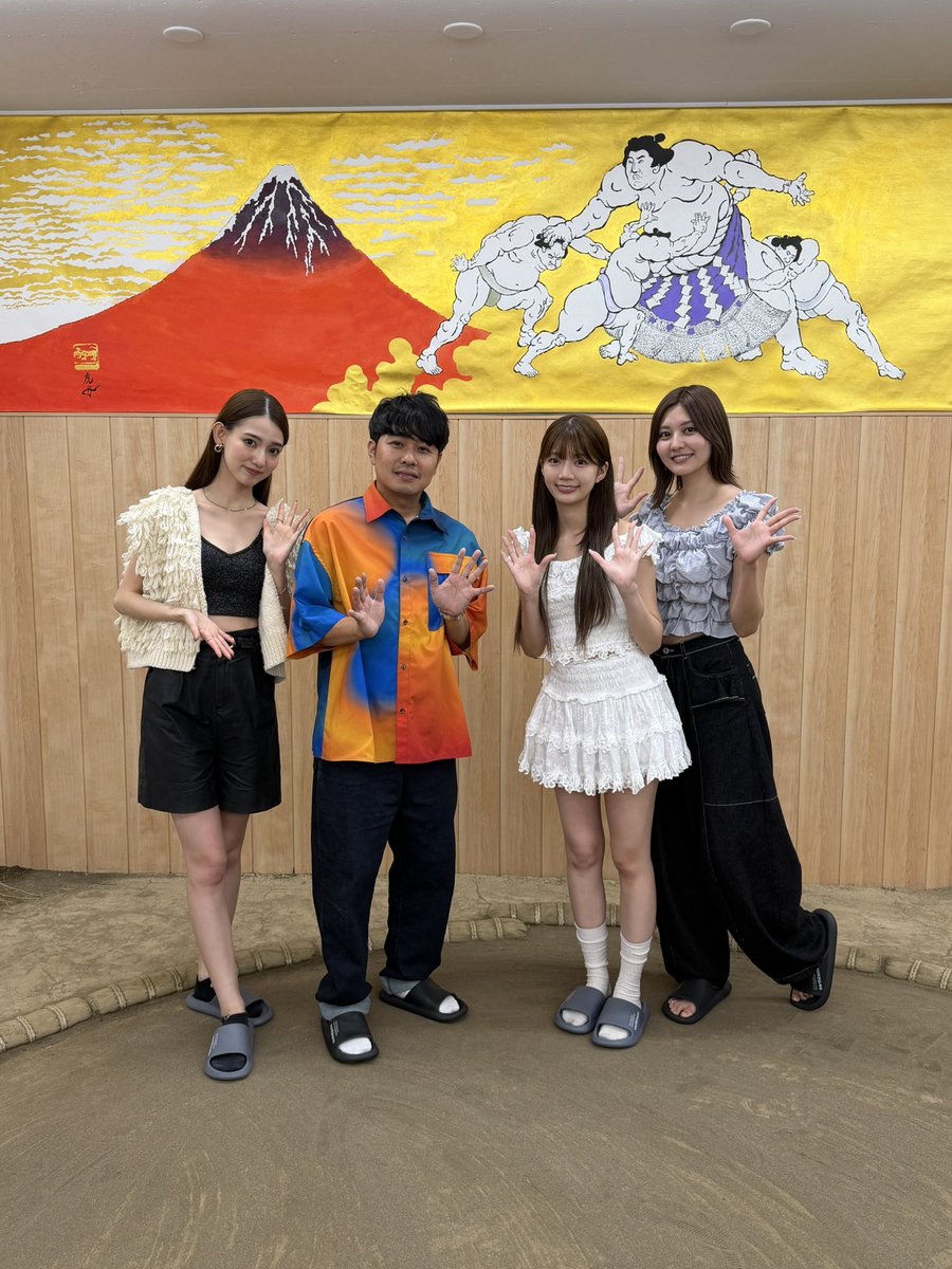 next_leap2024's tweet photo. 📺　高本彩花　出演情報　📺

【番組タイトル】
勇者東ブクロがRPGみたいに街ブラさんぽする旅番組 第二弾！
 
【放送日時】
テレビ大阪
2026年9月27日（日）26:00～26:30
 
また、放送終了後にはTVerでの配信がございます！
あわせて、テレビ大阪公式YouTubeチャンネルでも公開予定です！
ぜひご覧ください🙏
 
HP：https://t.co/iS9ikIUhJz

#高本彩花