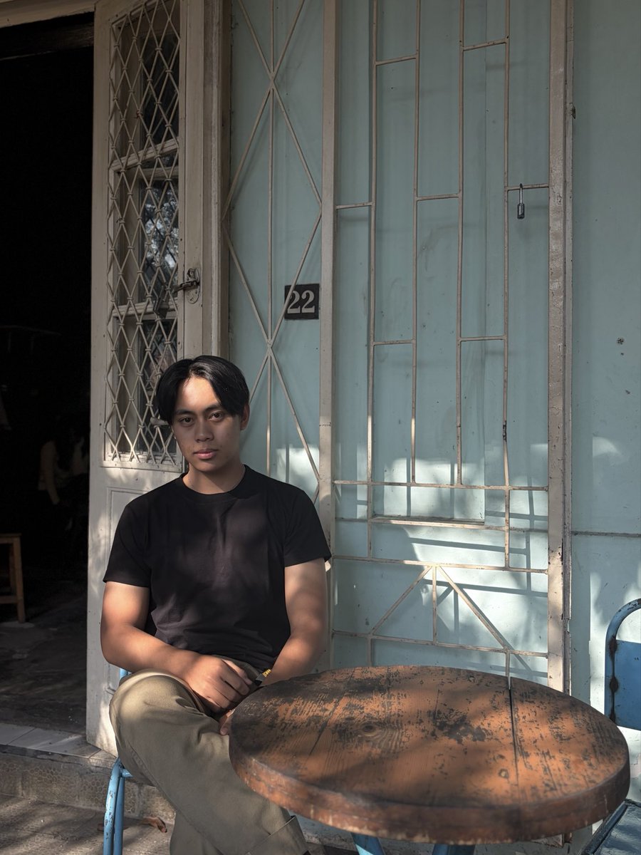 BismaGofur_'s tweet photo. …Kepada cintaku yang sesungguhnya

(Jujur nahan silau)

#jeketiselcaday #jsd https://t.co/QXIL91d6O5