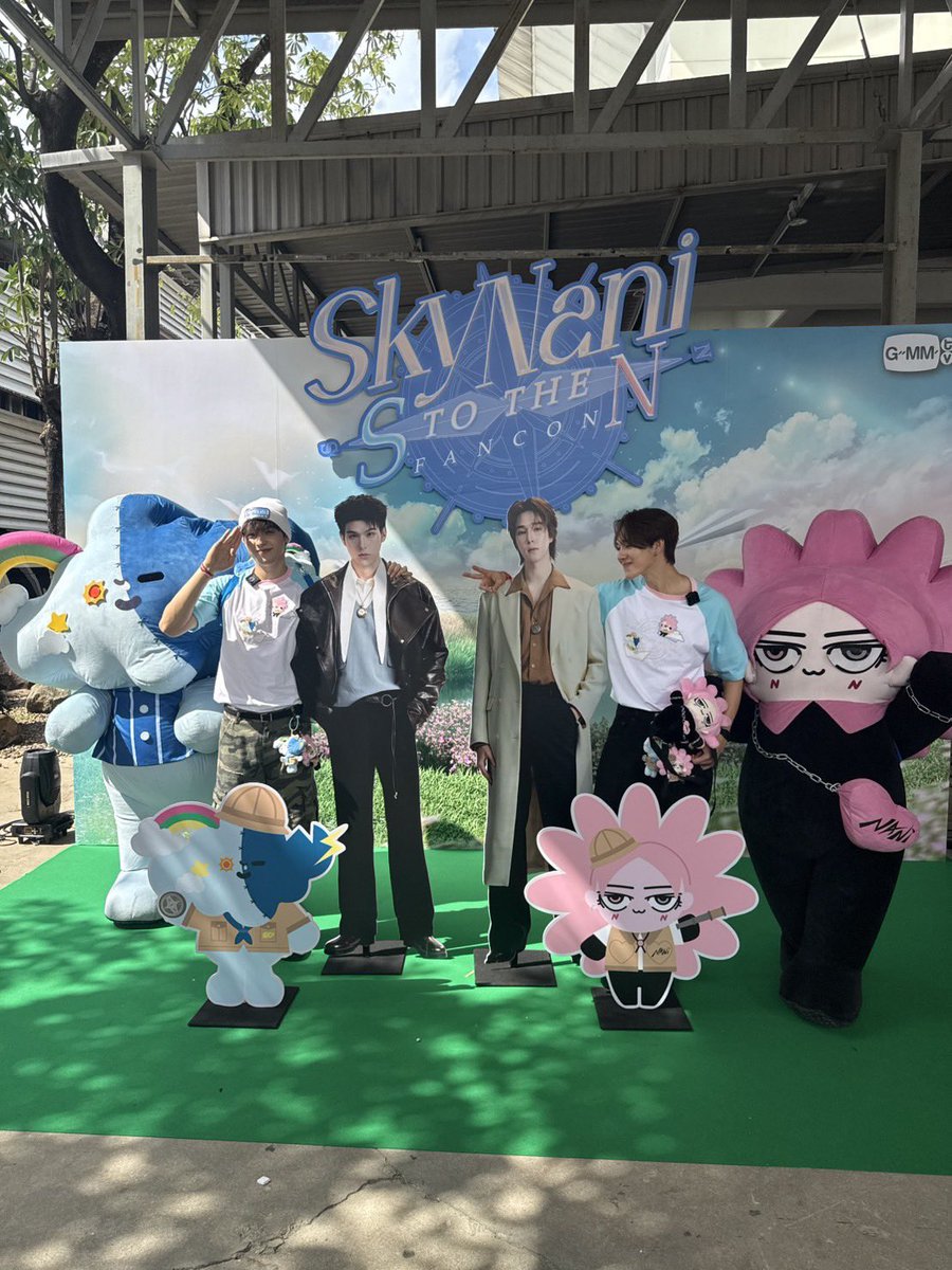 smyle_GMMTV's tweet photo. ขอบคุนค้าบที่เข้ามาดูไลฟ์จนจบ พวกเรารักทุกคนนเลยน้าา  🩵🩷
#SkyNaniSToTheNFanconLIVE
#SMYLE #NEONA https://t.co/YDIcaHSTBH