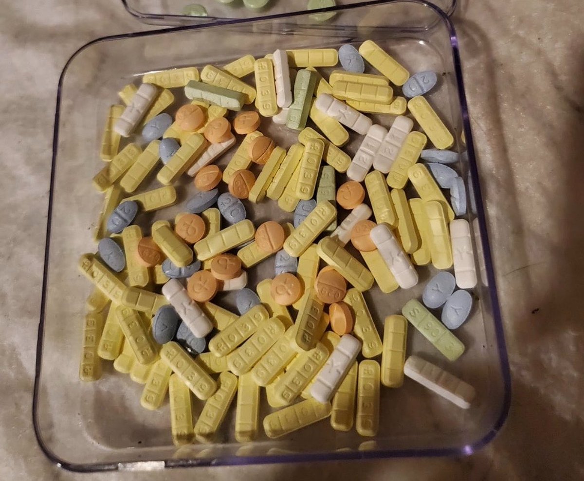 XanLord4's tweet photo. The only type of salad I want 😍 #drugtwt #xanax #xantwt https://t.co/0LzX354Mg1