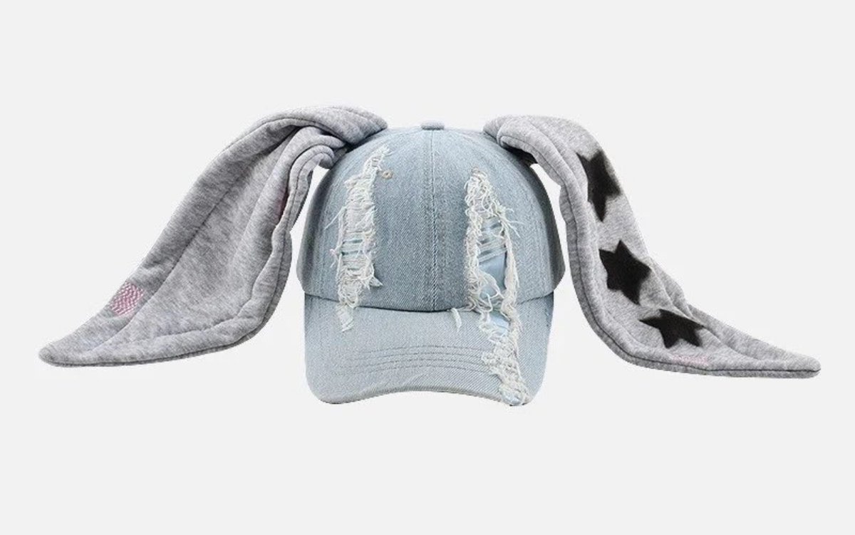 legalJose13's tweet photo. hat so iconic you don’t even need to see their faces 🙂‍↕️ https://t.co/JNtAYLlHpl
