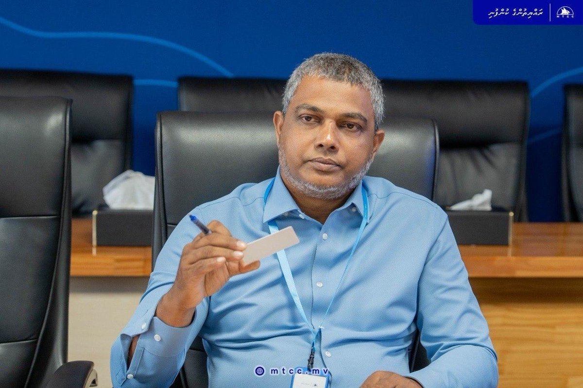MTCCPlc's tweet photo. Our Chief Operating Officer, Mr. Sinaan Ali and team met with senior officials of Department of National Registration. Discussions focused on introduction of smart Identity Card. 
#RayyithungeKunfuni https://t.co/7yxLir6kBX