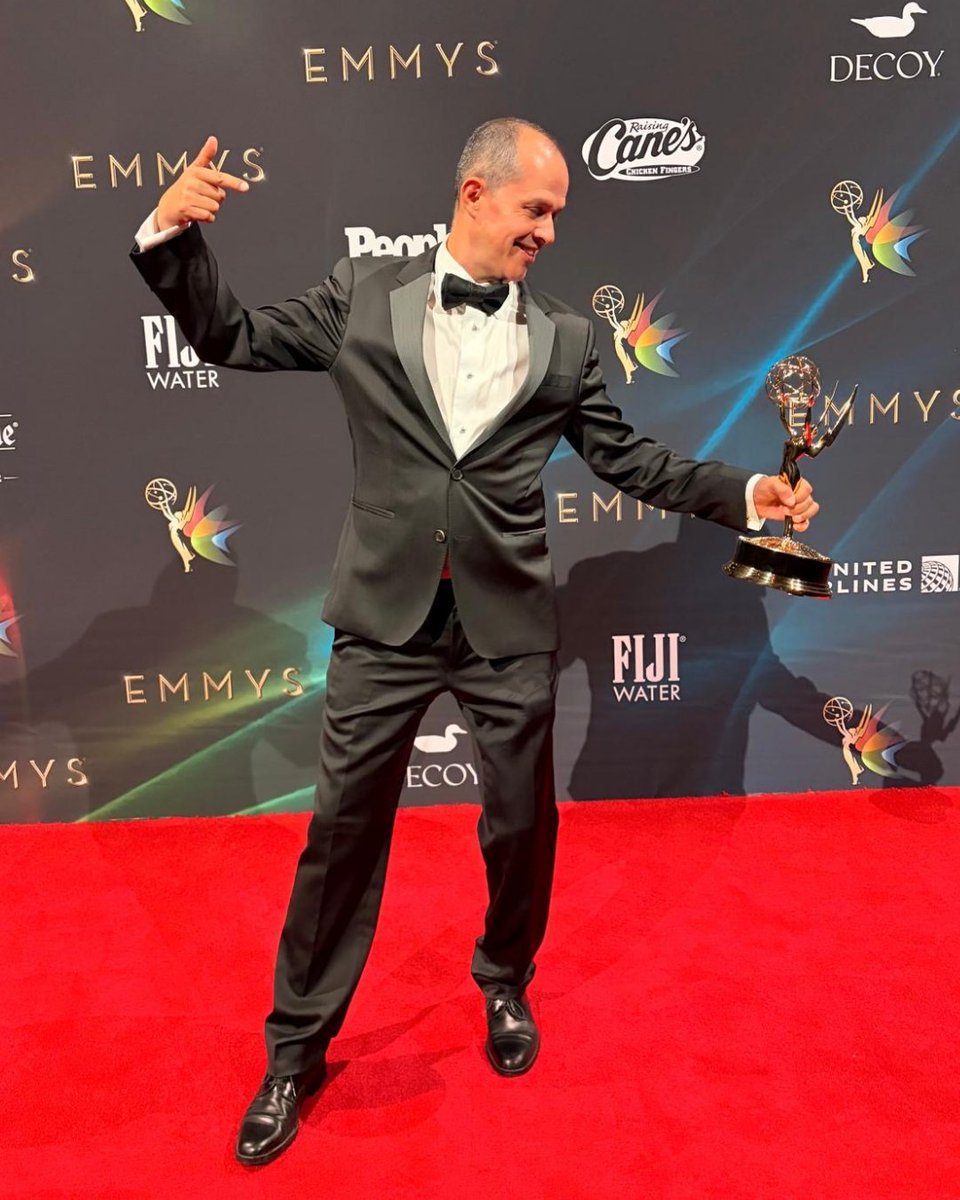 berkleevalencia's tweet photo. Shoutout to Pablo Munguía PD ’98, director of #BerkleeValencia’s MPTI program, on his eighth Emmy for his work on Bad Bunny’s Super Bowl LX Halftime Show🎶

🔗 Read more: https://t.co/bctfUDxrvg https://t.co/NRB8WxRN81