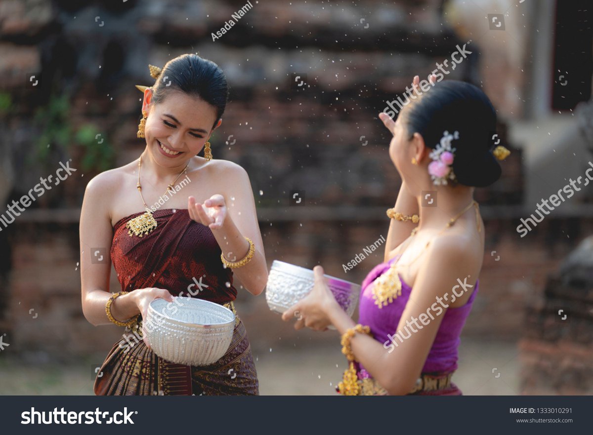 AlexanderWekct6's tweet photo. 3: Yêu thì chịu khó lắng nghe đối phương, tích cực chia sẻ chuyện hàng ngày gì cũng được tránh nhạt dẫn đến chán nhau. https://t.co/dYBhN35yCU
