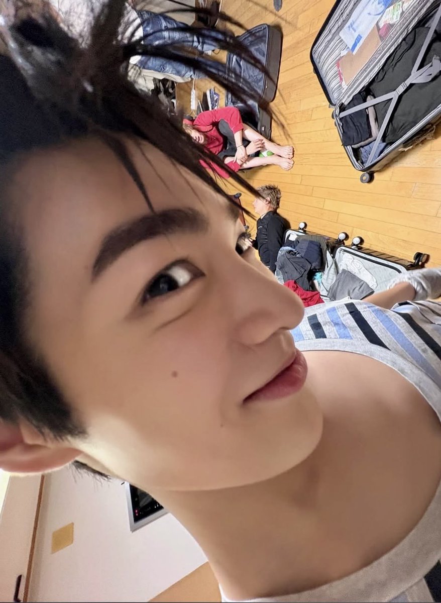 ahnkeonhopics's tweet photo. the close up keonho 🤏

#KEONHO #건호 https://t.co/F3QhAY3rEt