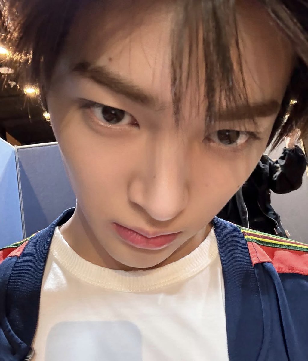 ahnkeonhopics's tweet photo. the close up keonho 🤏

#KEONHO #건호 https://t.co/F3QhAY3rEt