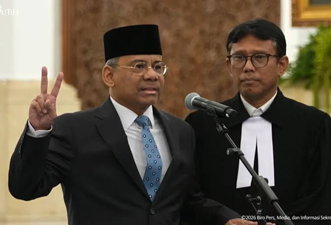 gunturiksuryadi's tweet photo. Pak Suahasil @SuaNazara bilang bahwa APBN harus bisa menjalankan program prioritas Pemerintah. Tapi apa prioritas Pemerintah di RAPBN 2027?

Semua orang tau MBG, tapi yang lain? https://t.co/hvN5peLgy3