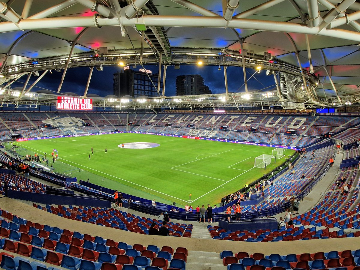 Roylovesfooty's tweet photo. No match in the end due to the rain, but that's no reason to not show a few pictures of Estadi Ciutat de València. 

⚽️ @LevanteUD
🏟️ Estadio Ciutat de València
🇪🇸 Valencia

#Groundhopping #Groundhopper #Terraceedition #LevanteUD #LaLiga https://t.co/Rfu4VymPxl