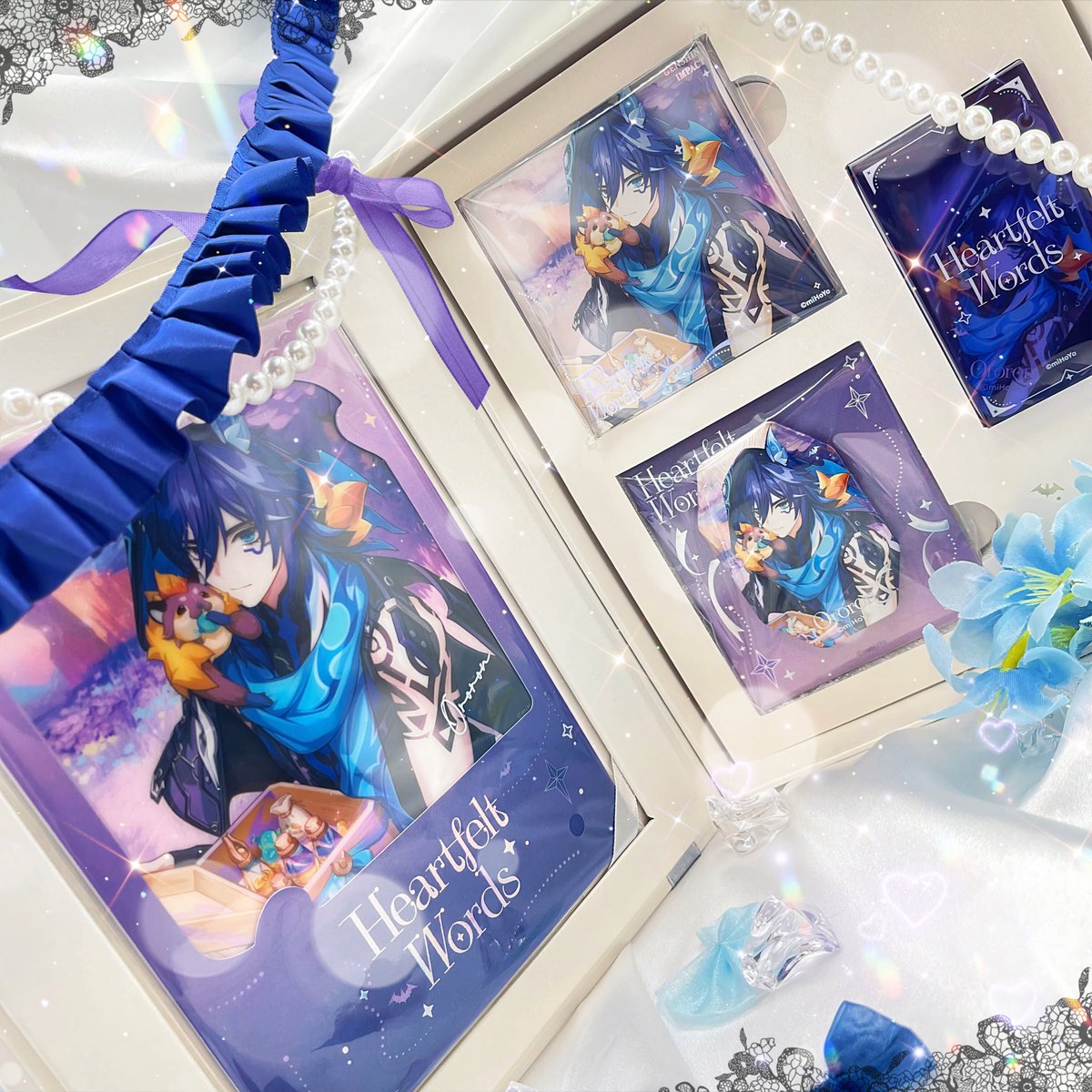 fantasyvillage's tweet photo. 東京駅一番街 東京キャラクターストリート「F階段下ワゴン」 にて開催中のfantasy village POP UP STOREより
#原神 #魈、#オロルン、#シトラリ のグッズをご紹介.ᐟ.ᐟ
.˳˳.⋅ॱ❤︎ ᩙ.˳˳.⋅ॱ❤︎ ᩙ.˳˳.⋅ॱ❤︎ ᩙ.˳˳.⋅ॱ❤︎ ᩙ.˳˳.⋅
          濃々心語シリーズ
    ギフトボックス　第二弾
　　　　  𝟒,𝟐𝟓𝟎𝐲𝐞𝐧
.˳˳.⋅ॱ❤︎ ᩙ.˳˳.⋅ॱ❤︎ ᩙ.˳˳.⋅ॱ❤︎ ᩙ.˳˳.⋅ॱ❤︎ ᩙ.˳˳.⋅
バレンタインやホワイトデーに公開されたキャラクターイラストが、ギフトボックスにぎゅっと詰まって登場.ᐟ.ᐟ🎁💝
ギフトボックスのパッケージもとってもおしゃれ✨

中には缶バッジ、カード、アクリルキーホルダー、アクリルブロックが封入されています.ᐟ.ᐟ
缶バッジは8角形になっているので、キャラクターのイラストもしっかり楽しめるデザインです👀💖
他にもガイア、申鶴、リネットのお取扱いがございます.ᐟ.ᐟ

現在、東京駅店のみでのお取り扱いとなっておりますので、気になっている方はぜひチェックしてみてください.ᐟ.ᐟ✨
皆様のご来店をお待ちしております💕

東京駅一番街 東京キャラクターストリート「F階段下ワゴン」 にて開催中のfantasy village POP UP STOREより
#原神 #魈、#オロルン、#シトラリ のグッズをご紹介.ᐟ.ᐟ
.˳˳.⋅ॱ❤︎ ᩙ.˳˳.⋅ॱ❤︎ ᩙ.˳˳.⋅ॱ❤︎ ᩙ.˳˳.⋅ॱ❤︎ ᩙ.˳˳.⋅
          濃々心語シリーズ
    ギフトボックス　第二弾
　　　　  𝟒,𝟐𝟓𝟎𝐲𝐞𝐧
.˳˳.⋅ॱ❤︎ ᩙ.˳˳.⋅ॱ❤︎ ᩙ.˳˳.⋅ॱ❤︎ ᩙ.˳˳.⋅ॱ❤︎ ᩙ.˳˳.⋅
バレンタインやホワイトデーに公開されたキャラクターイラストが、ギフトボックスにぎゅっと詰まって登場.ᐟ.ᐟ🎁💝
ギフトボックスのパッケージもとってもおしゃれ✨

中には缶バッジ、カード、アクリルキーホルダー、アクリルブロックが封入されています.ᐟ.ᐟ
缶バッジは8角形になっているので、キャラクターのイラストもしっかり楽しめるデザインです👀💖
他にもガイア、申鶴、リネットのお取扱いがございます.ᐟ.ᐟ

現在、東京駅店のみでのお取り扱いとなっておりますので、気になっている方はぜひチェックしてみてください.ᐟ.ᐟ✨
皆様のご来店をお待ちしております💕