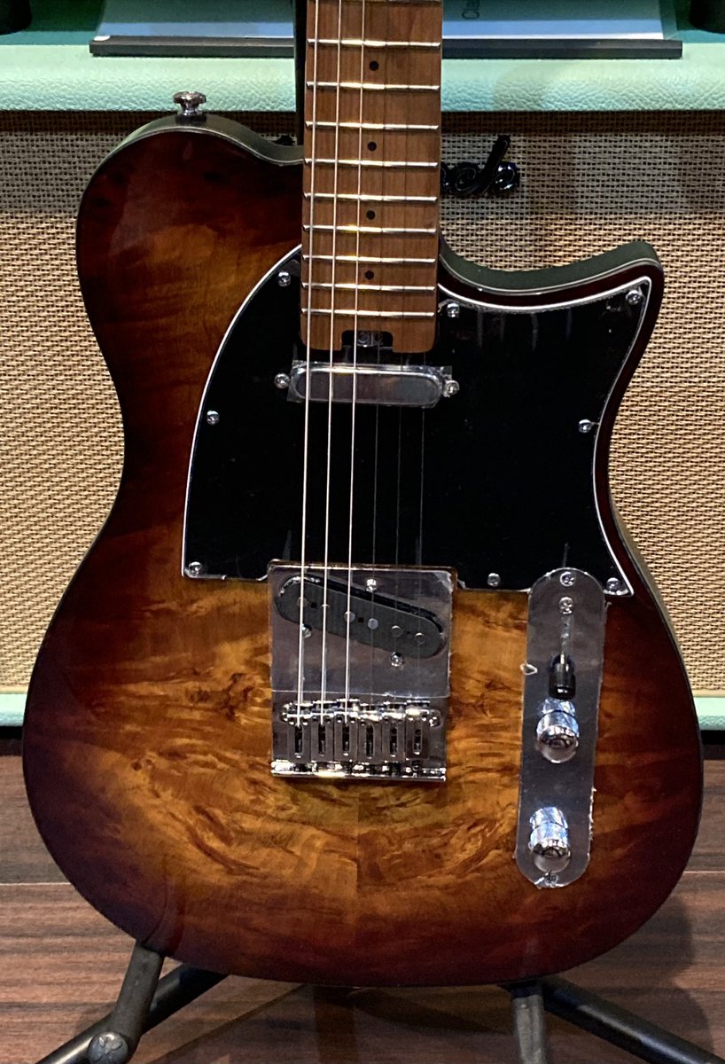 TONIQ_JP's tweet photo. 【new】HEX Guitars / T260 SG/VB
42,900円

トラディショナルなテレスタイルをHEX流に仕上げた一本！

ボディトップにバールメイプルを採用し、ネックにはローステッドメイプルネック、ローステッドメイプル指板を採用。
モダンで個性的なルックスに仕上がっていると思います！

ぜひ店頭でお試しください！

早咲
