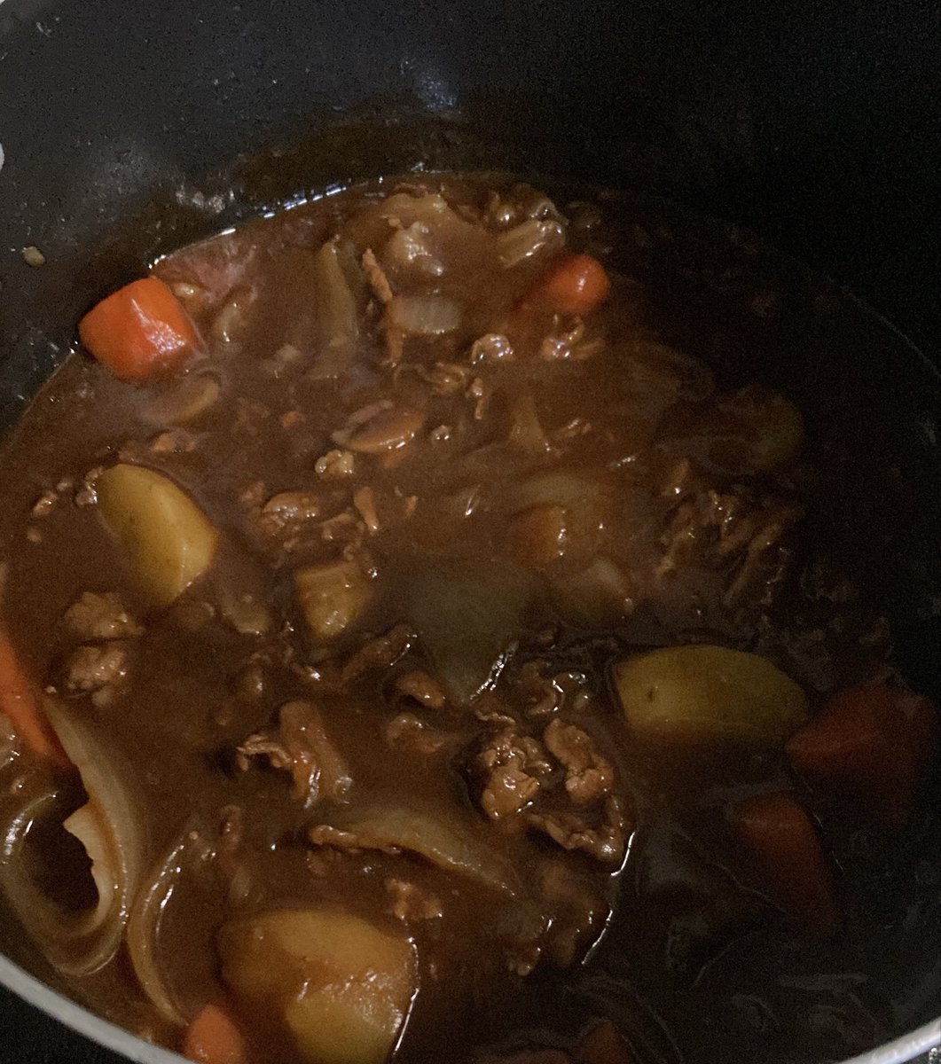 Kanari877's tweet photo. 夕飯でビーフシチュー作った(    ¯ ˘¯ )
美味しく作れて満足なのです https://t.co/HQ0vnFAiZ2