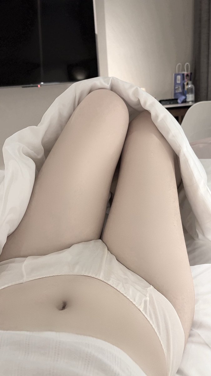 pinkkittyyyyyy's tweet photo. 野爹就这样扯开内裤操烂骚逼好不好…把母狗操到喷水吐舌头变成肉便器 #bbw #微胖 #骚逼 #母狗 https://t.co/we7c8q8wFo