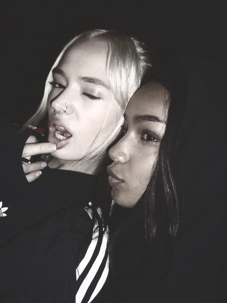 AudaxProcella's tweet photo. It’s your birthday @BelleMeurtrie! Which means I’m obligated to not drag your dramatic ass for a few hours.  I adore you so much and I hope you have a fantastic day! 

Here’s to more memories and a birthday that leaves you spoiled rotten. 🎈✨ https://t.co/Hcw66CL82O