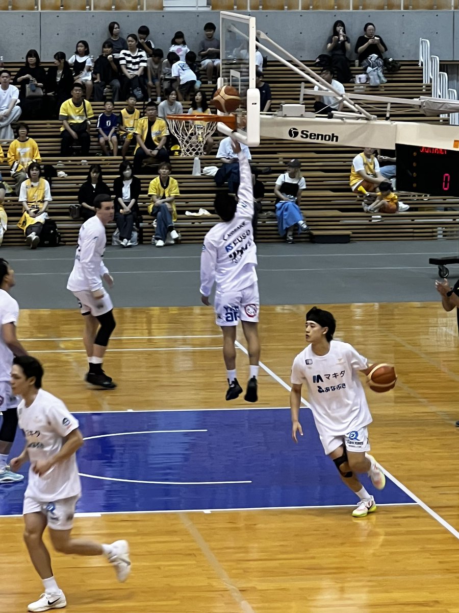 akipapa_b's tweet photo. 到着🚗💨

とりあえず実りのある試合を頼んだ〜🏹🏹🏹

てかアロブー多い😳

#香川ファイブアローズ https://t.co/2cbVFo4EK4