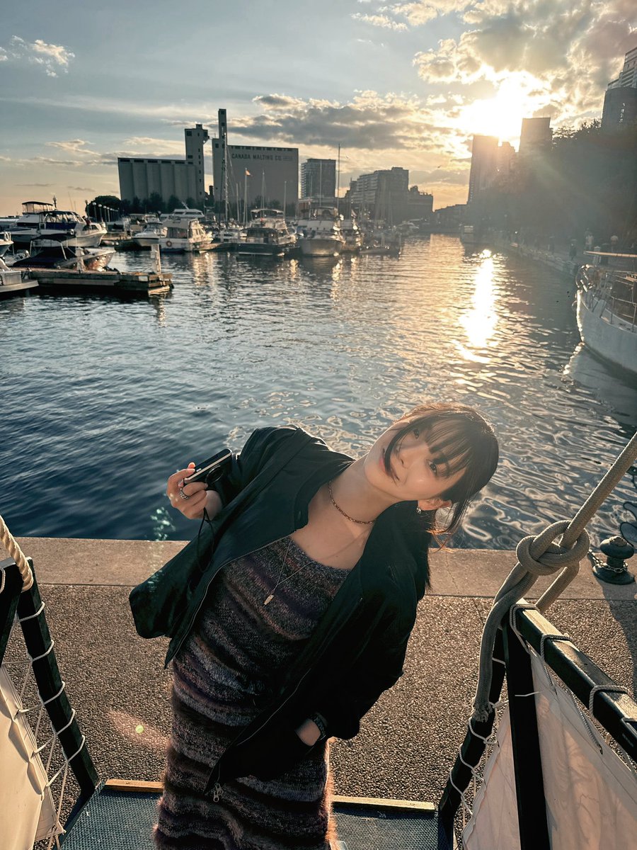 kawxrina's tweet photo. Best view : me! https://t.co/1eM9l56wYP