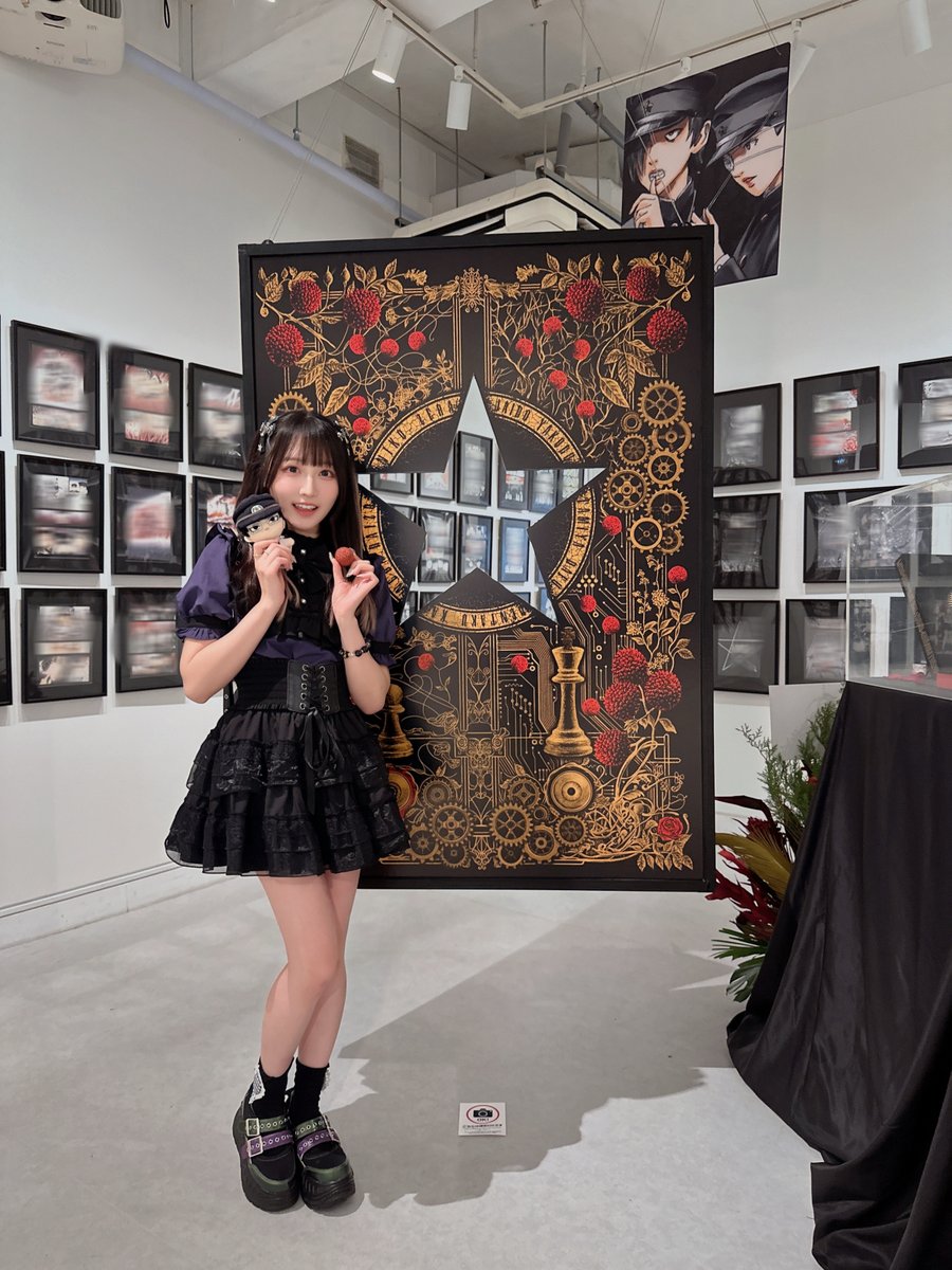 kyoka_moriya's tweet photo. 古屋兎丸展
「シュヴァイゲン」/「残光 -Restlicht-」
ゼラと一緒に行ってきました❤️🌹🍸★

大好きな #ライチ光クラブ の物語を幸せな空間で改めて壮大に堪能することができました！良すぎてちょっと泣いた😭
おうちでお迎えしたシュヴァイゲン見るのも楽しみだなぁ…✨

スタッフさんがお写真撮ってくれたので1人でも大丈夫✨皆さんもぜひ✨