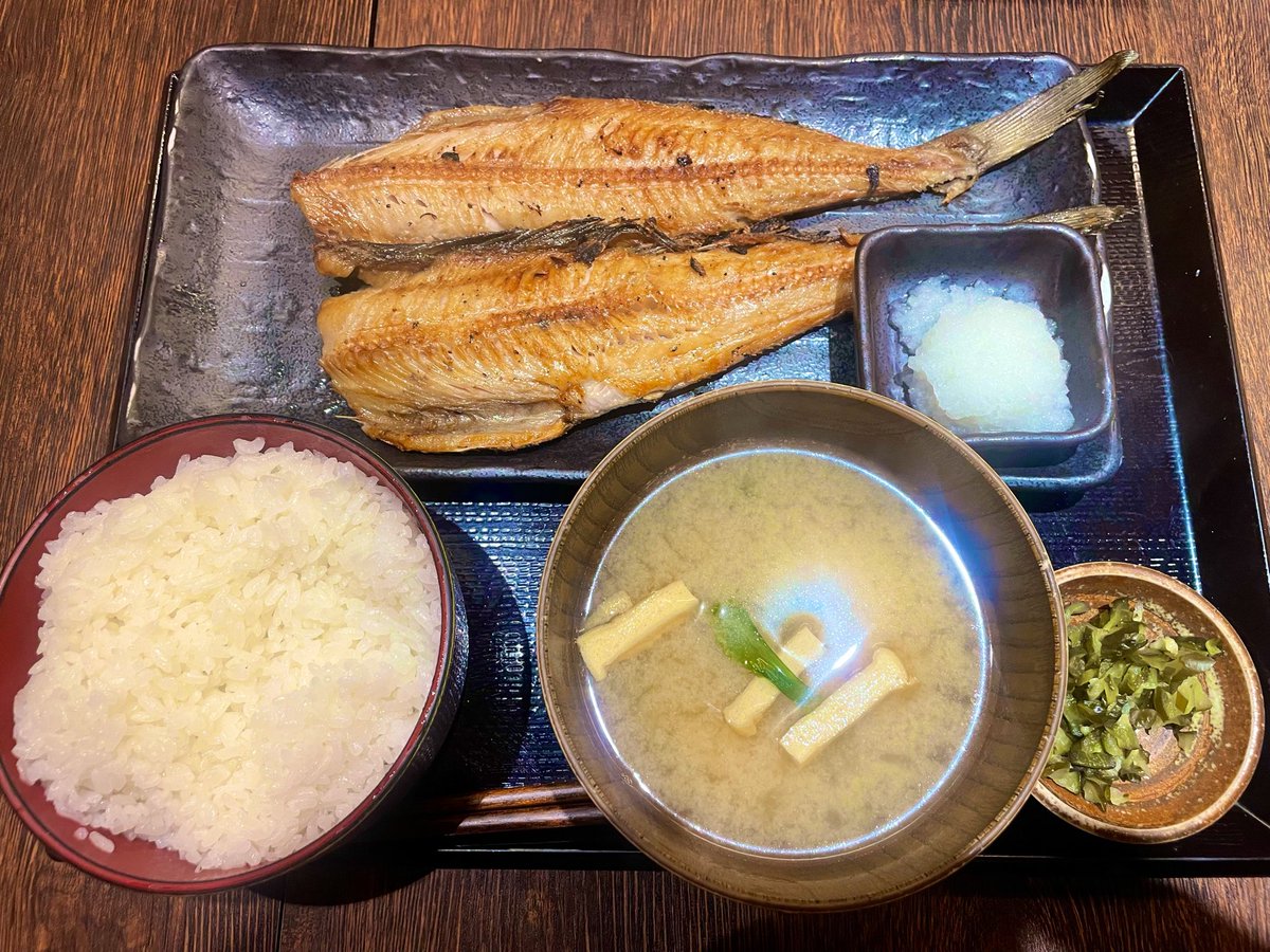 okeo_sub's tweet photo. しんぱち食堂2回目〜！！🐟
マジで美味すぎる…もっと早く行けば良かった https://t.co/eZ4QXwkGfb