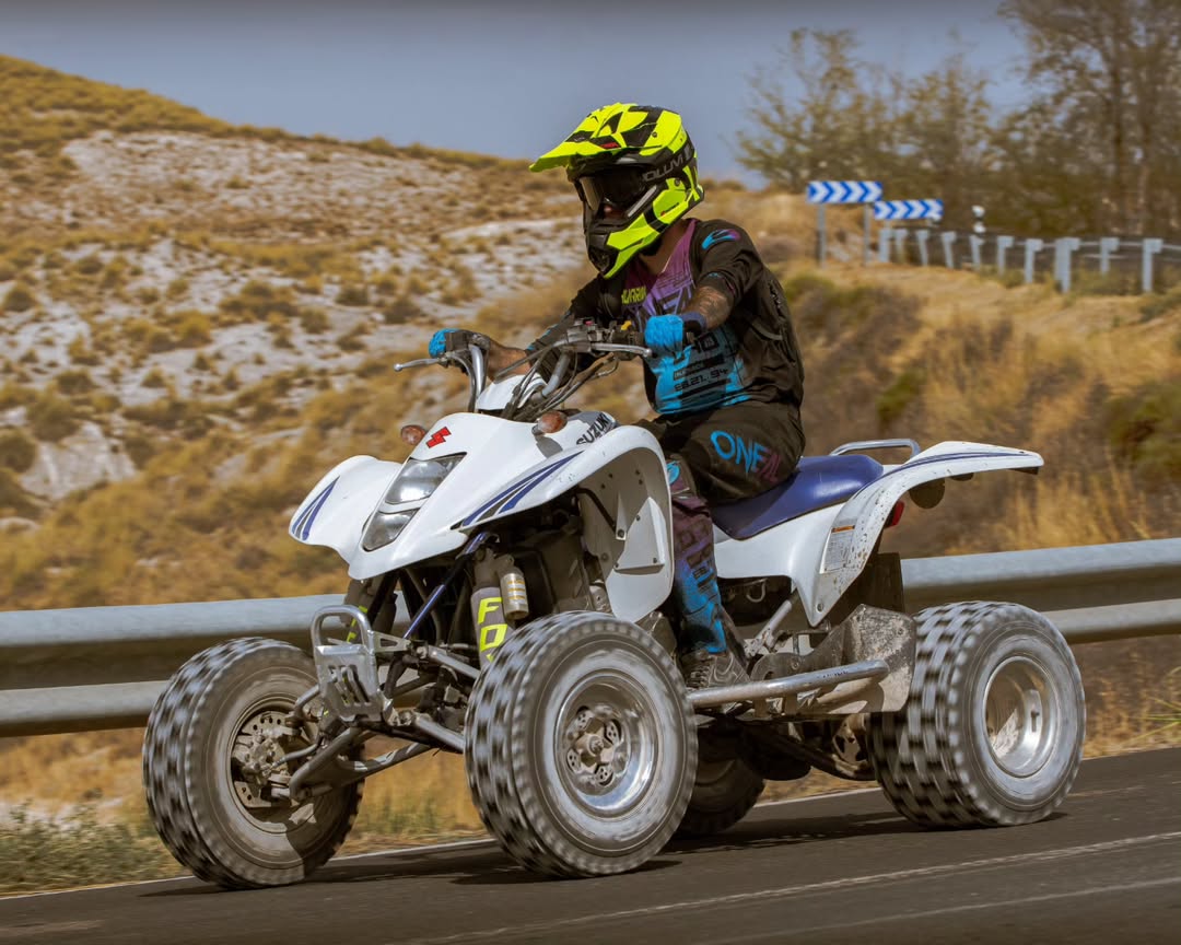 GeorgettaVrl's tweet photo. This weekend, get your photo taken! Sunday the 13th at Km 17 of the M311, between Chinchón and Morata de Tajuña. Ride carefully and keep a safe distance. Want photos too? Follow the bearded photographer! https://t.co/27aaom6aQK