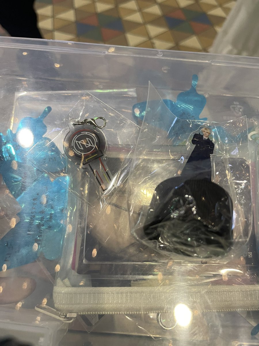 vil0905's tweet photo. INI CITY OF LIGHTS カプセルトイ ガチャ ラントレ トレカ 交換

求  田島アクリルキャップ、ラントレ147

譲  許 西 佐野 松田 藤牧

現在東京ドームおります
後日都内手渡しorインガ手渡し

 #INI交換 #INI https://t.co/yxMWioznVL