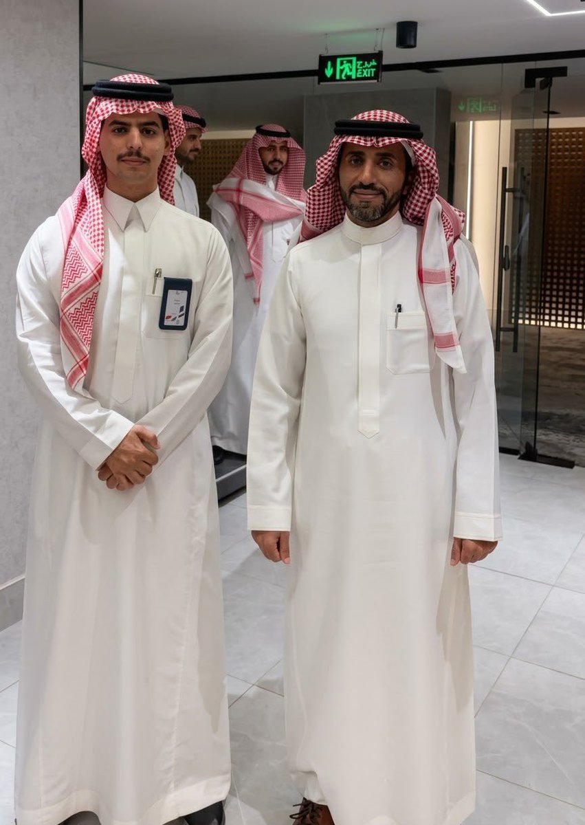 75ixii's tweet photo. بداية جديدة، وإنجاز جديد أعتز به ✨

سعيد ببدء تجربتي التدريبية مع @One1_Academy و @One1_Group وممتن لهم على هذه الفرصة التي أطمح أن تكون محطة جديدة للتعلّم والإنجاز.

وشكر خاص للرئيس التنفيذي @RakanAlFaizi على حفاوته ودعمه، وبإذن الله بداية مليئة بالإنجازات. 🤍 https://t.co/kjs2LJHuZI