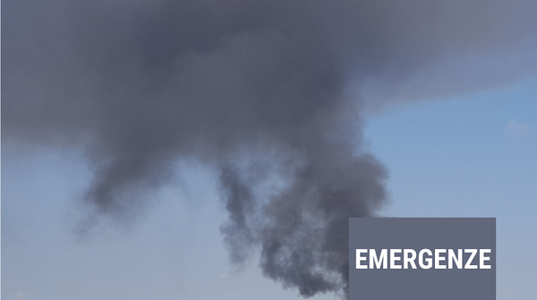 arpaveneto's tweet photo. Aggiornamento incendio a #Taglio di #Po, anche le nuove analisi #Arpav confermano l'assenza di fibre di amianto nell'aria
https://t.co/K4IN4ahWqt https://t.co/WPXxcQDwnU