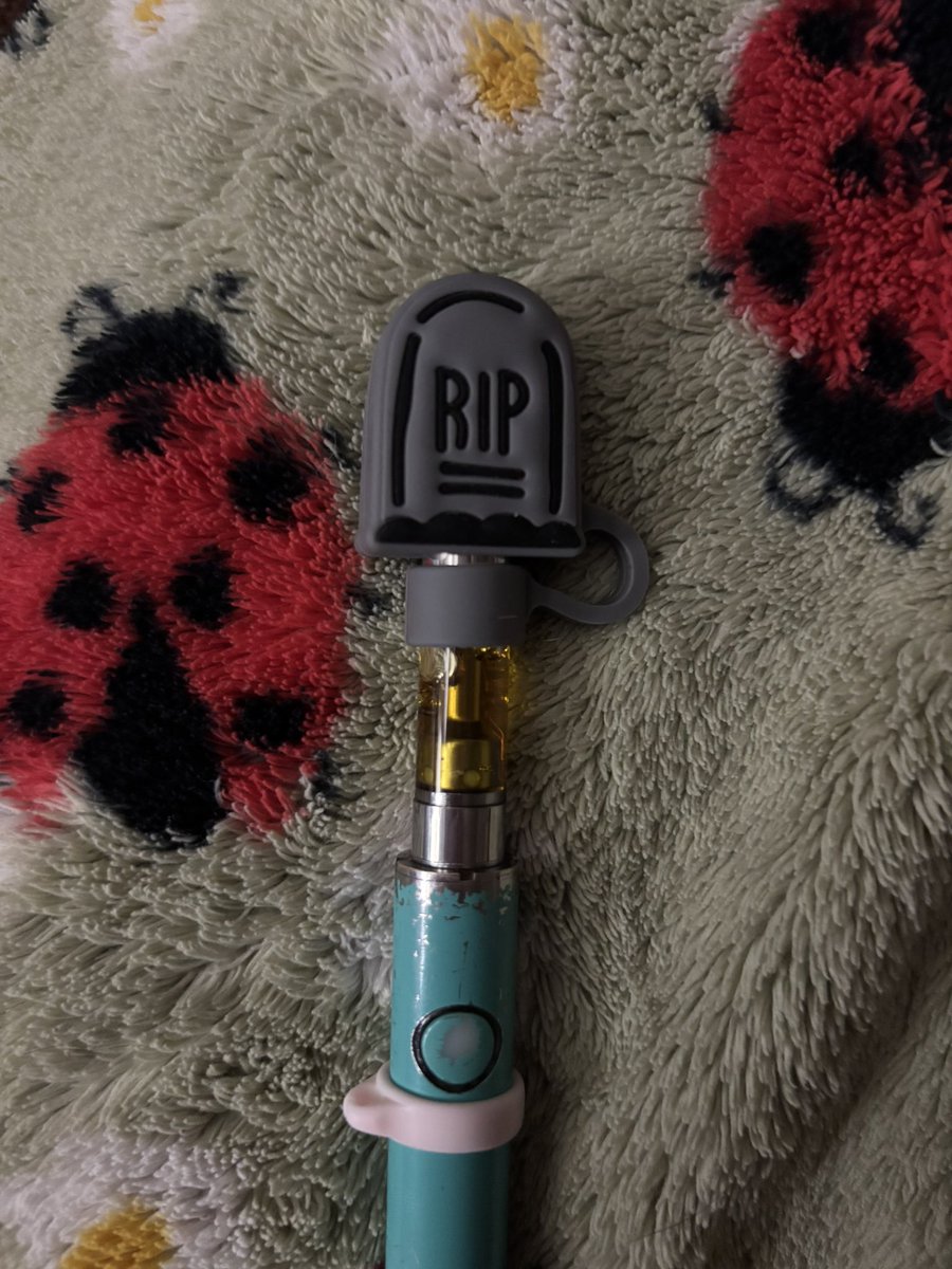 pills4breakfas's tweet photo. halloween straw topper on da cart! #weedtwt https://t.co/GS2M7zJvCt