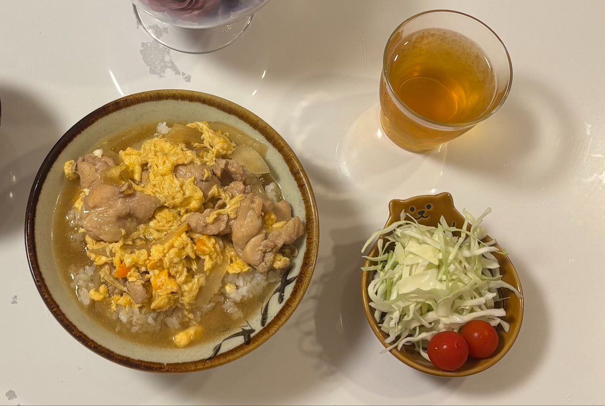 worldwide_yuya's tweet photo. 夜ご飯は…汁だくの親子丼！！ https://t.co/LfISqYTbyD