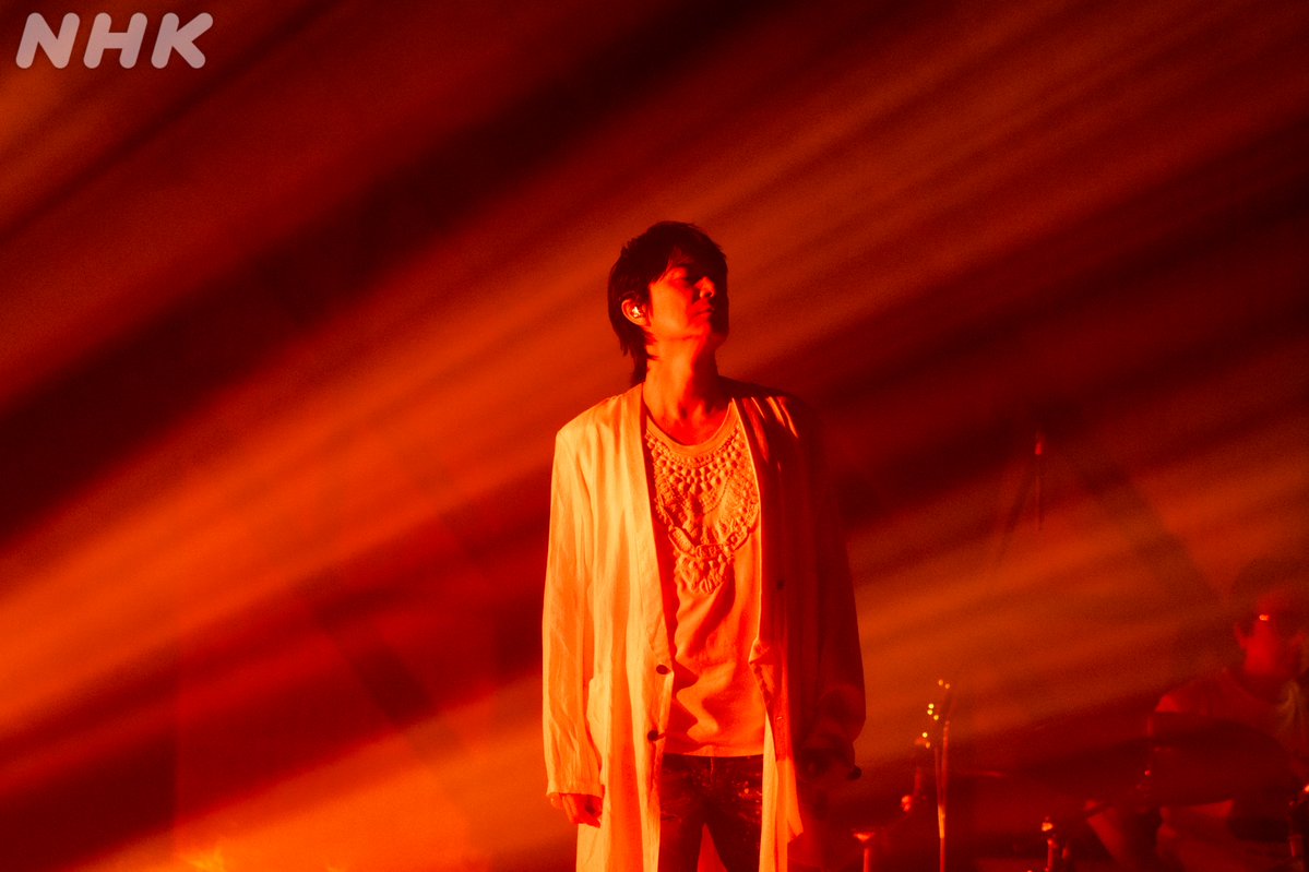 nhk_songs's tweet photo. 【きょう22:00 #SONGS】
先週に引き続き #福山雅治 が登場🔥

🎸セットリスト⭐
SONGSのためにSPライブ🌕

代表曲を最強のバンドメンバーと最新のアレンジで
🎵HELLO

大ヒット映画の主題歌🎤
☁️想望

最新曲
✨SUPERNOVA

🍳超至近距離のSPライブ👢
📱配信📱
https://t.co/9xSsEO9YHB https://t.co/ucEhDsfvJ3