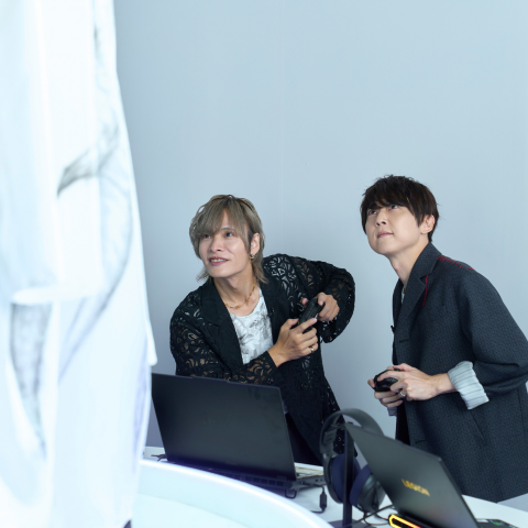 LEGION_JP's tweet photo. #TGS2026 初日から、レノボのブースが熱かった！
9/19(土)からの一般公開が待ちきれなくなりそうな写真をお届けします📸

岡本信彦さん・梶裕貴さんが『鬼武者 Way of the Sword』特別体験に来場👹
TGS出展記念セールもスタート🪂

#LenovoLegion #鬼武者WS https://t.co/N1pIX65xQE