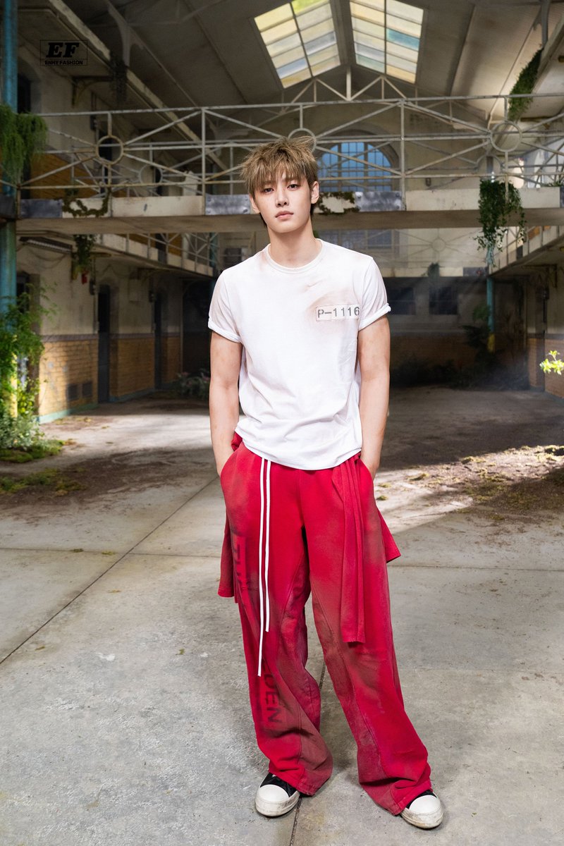byeol_ice's tweet photo. [📷] ENHY-FASHION 
<THE SIN : BLISS> MV 착장 

#성훈 #SUNGHOON https://t.co/oU5Mrdv4Rq