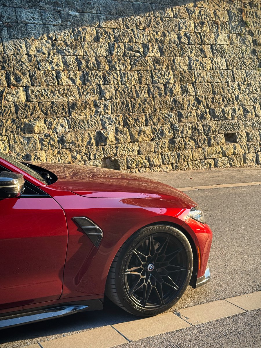 Bilusolda's tweet photo. Aventurine red is truly a game-changing color. https://t.co/4OG9qXNO8j