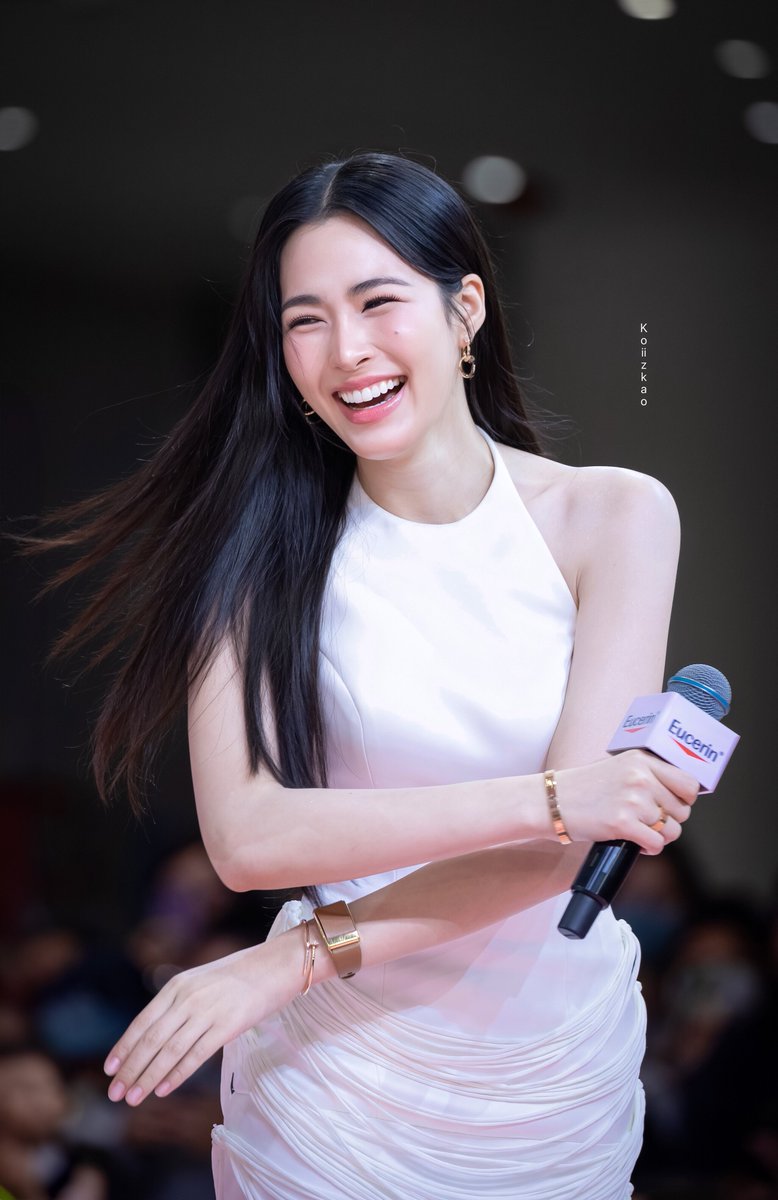 Koiiz9's tweet photo. 😊☺️😳🫠🤏🏻

EUCERIN SPOTLESS WITH LINGLING 
#EucerinNO1BrighteningCelebrationXLingLing 
#LinglingKwong #หลิงหลิงคอง‌ https://t.co/BVJfW20OqE