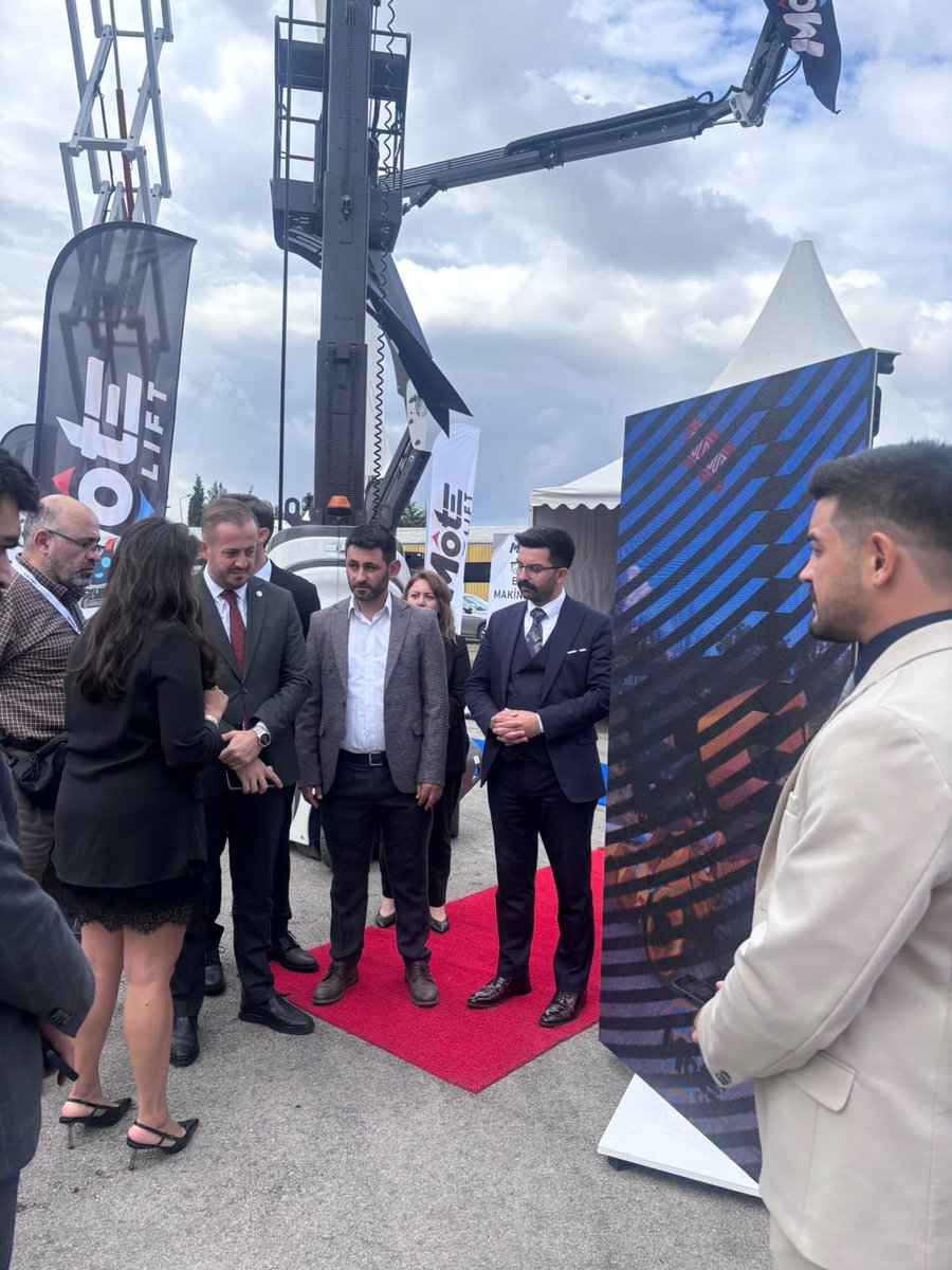 MHPTuzla__'s tweet photo. İlçe Başkanımız Sn.Onur ESEN ve İlçe Yönetimimiz ile birlikte, Personel Yükseltici Platform Derneği (PLATFORMDER) tarafından düzenlenen Platform Günleri 2026 etkinliğine katılım sağladık.

17-19 Eylül 2026 tarihlerinde İstanbul Tuzla Autodrom’da gerçekleştirilen etkinlikte, sektörün önde gelen temsilcileriyle bir araya geldik.

Nazik davetleri ve misafirperverlikleri için başta PLATFORMDER Yönetim Kurulu Başkanı Sn.Saruhan GÜNAYDIN olmak üzere emeği geçen herkese teşekkür ederiz.

#MHPİstanbul
#MHPTuzla
#OnurESEN